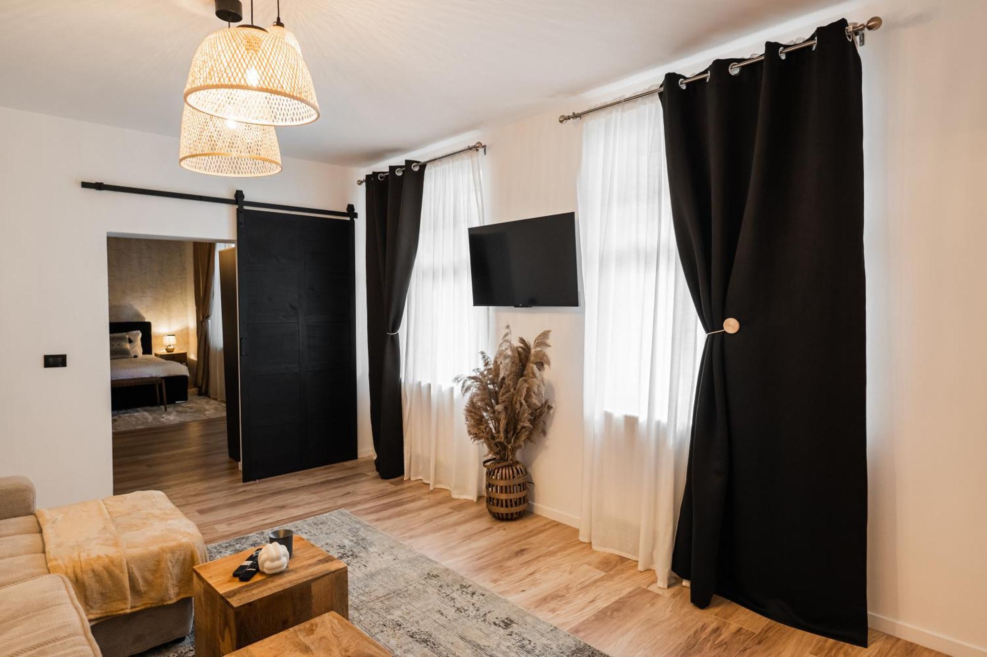Moodee Suite - Piata Sfatului Brasov Exterior photo